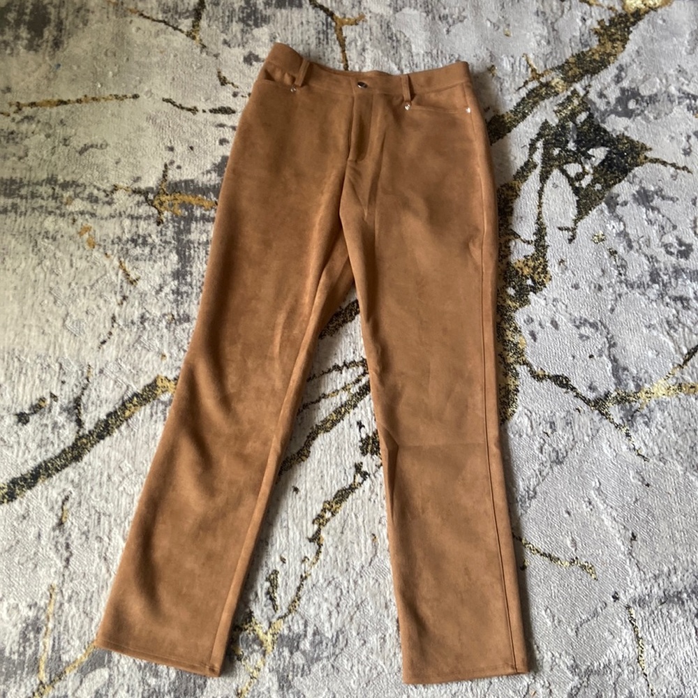 Marla Wynn tan pants faux suede size 8 never worn